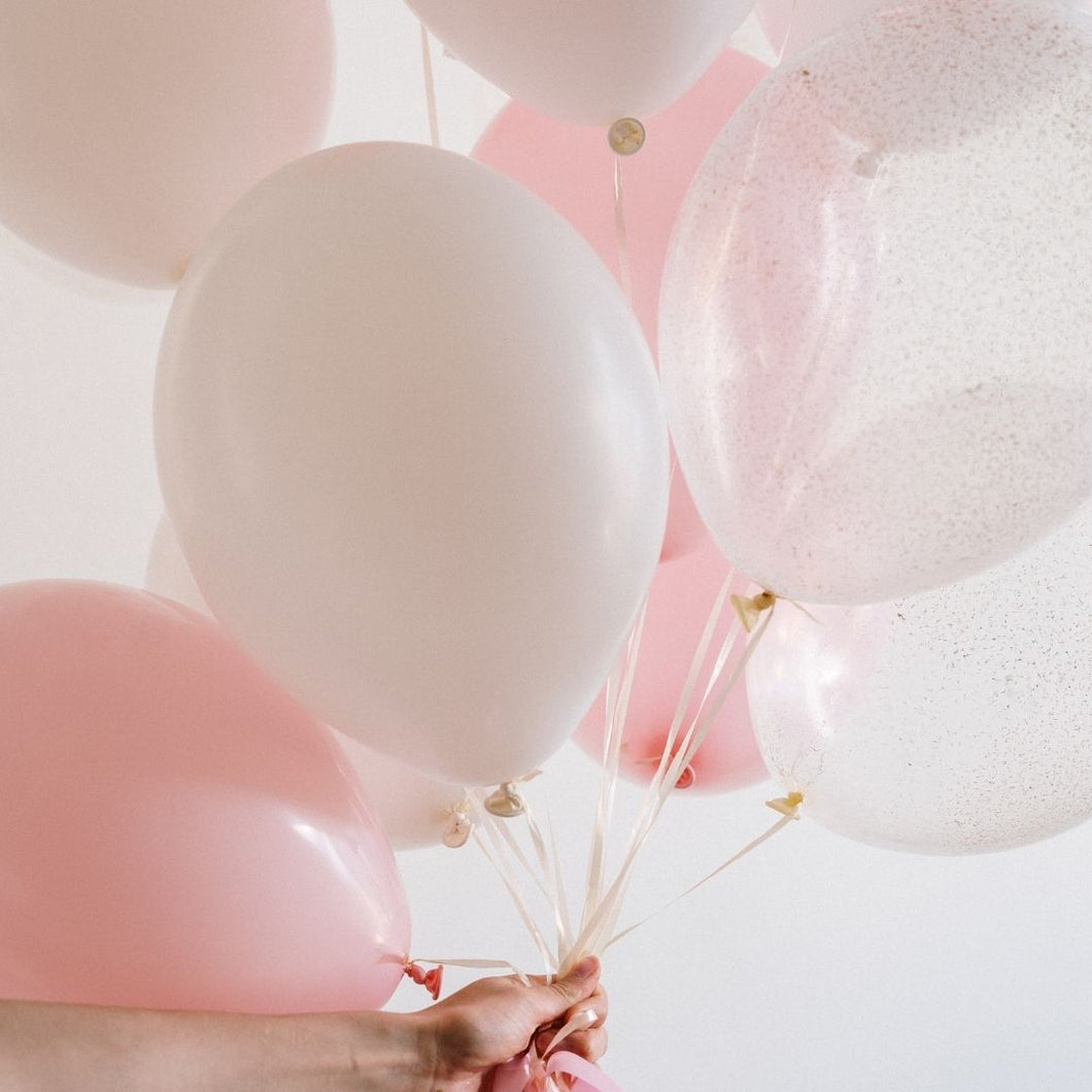 Air filled balloons - 15 Pink and White Balloons on Sticks I-AFBO