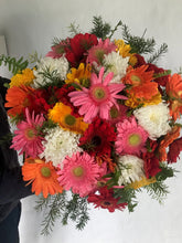 Load image into Gallery viewer, Anniversary flowers free delivery same day 40 flowers bouquet I-FBO
