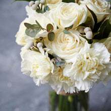 Load image into Gallery viewer, Condolence flowers online Fast delivery of bouquet same day I-FBO
