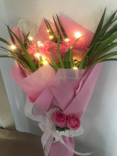 Load image into Gallery viewer, Floral blooms and flower blossoms delivery all over India Pink roses arranged with led string lights best birthday flower bouquet I-FBO

