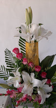 Load image into Gallery viewer, Order Birthday gift for same day delivery online fresh flower Bouquet I-FBO
