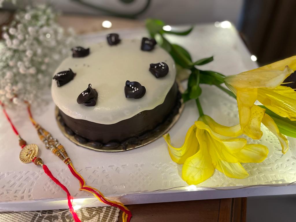 Rakhi, Flowers, Chocolates & Cake Combo - Chocolate Mousse Cake Indiaflorist247