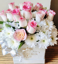 Load image into Gallery viewer, Send Fresh flowers online today for Birthday Anniversary I-FBO
