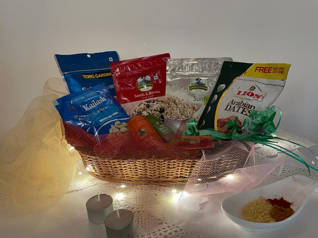 Online Buy Healthy Gift Basket for Diwali - Same day Delivery - Best Seller Gift Hamper C-GBF