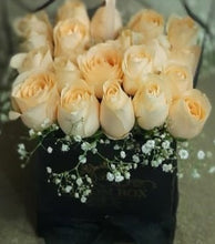 Load image into Gallery viewer, Delivery of Valentine&#39;s Day Roses Flowers Gifts Online Hampers Sameday Buy &amp; Send to India A perfect bouquet for birthday 20 ROSES I-FBO
