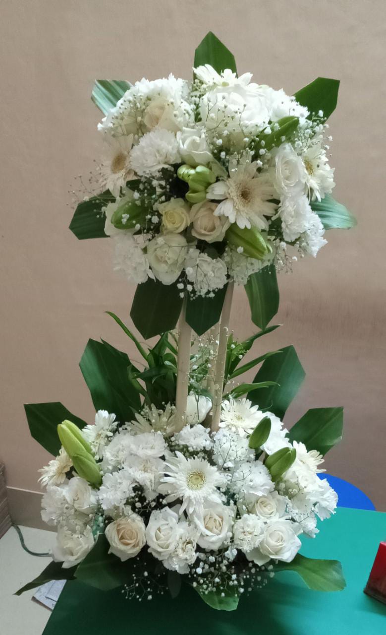 Order online for Condolence or funeral flower delivery same day by local florist in India I-FBO
